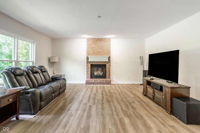 10024 Barth Drive, Zionsville, IN 46077