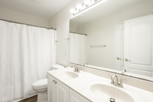 10024 Barth Drive, Zionsville, IN 46077