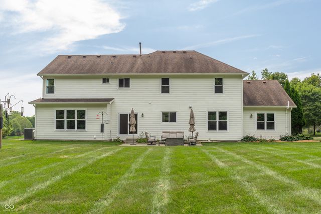 10024 Barth Drive, Zionsville, IN 46077