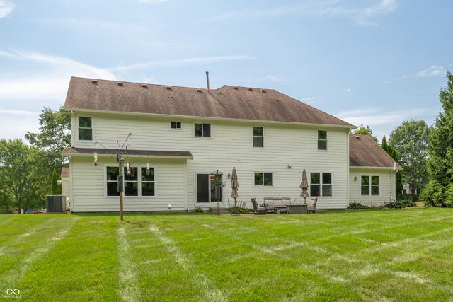 10024 Barth Drive, Zionsville, IN 46077