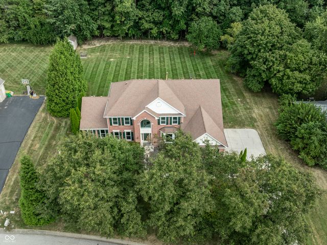 10024 Barth Drive, Zionsville, IN 46077
