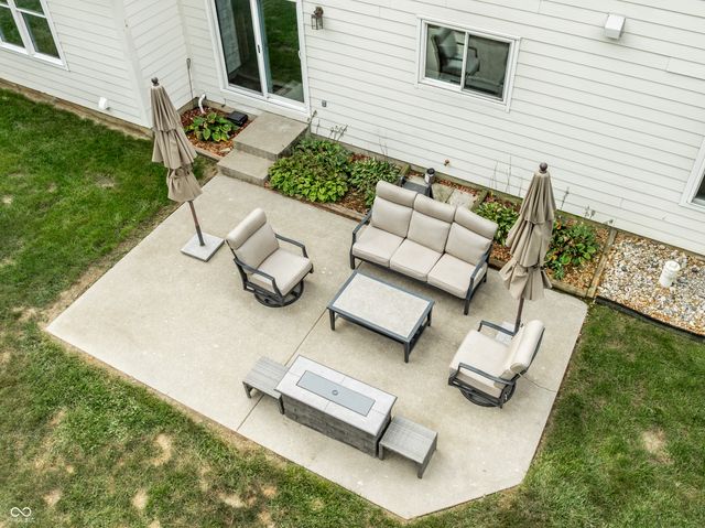 10024 Barth Drive, Zionsville, IN 46077