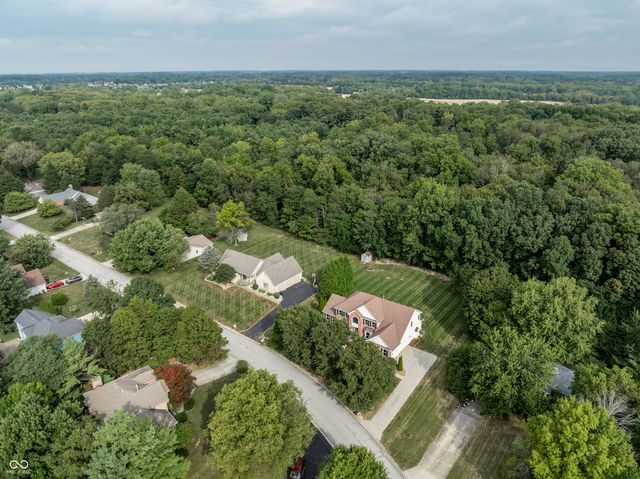 10024 Barth Drive, Zionsville, IN 46077