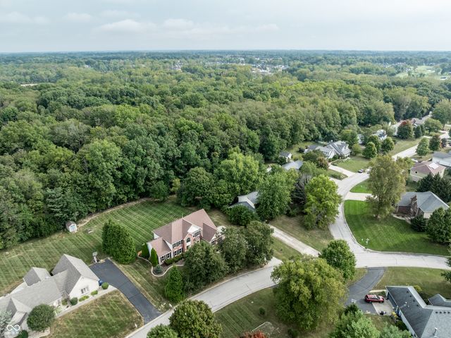 10024 Barth Drive, Zionsville, IN 46077
