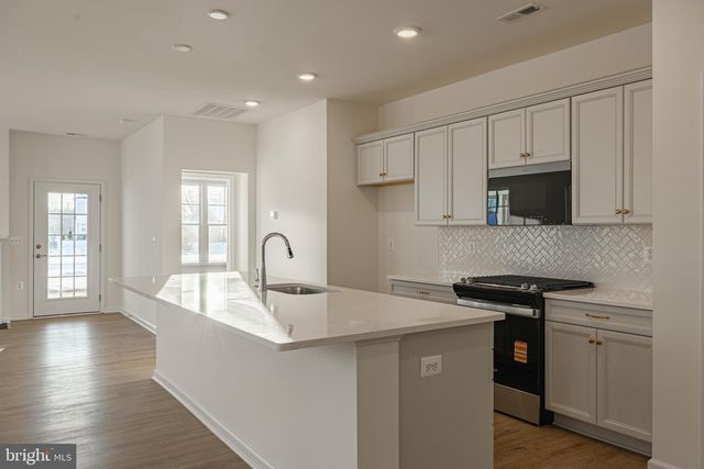 505 BAYBERRY LN, Zion Crossroads, VA 22942