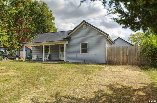 607 2ND Street, Camanche, IA 52730