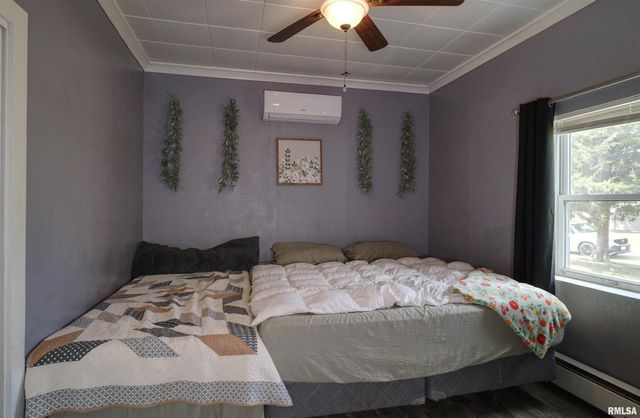 607 2ND Street, Camanche, IA 52730