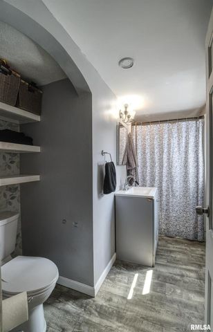 607 2ND Street, Camanche, IA 52730