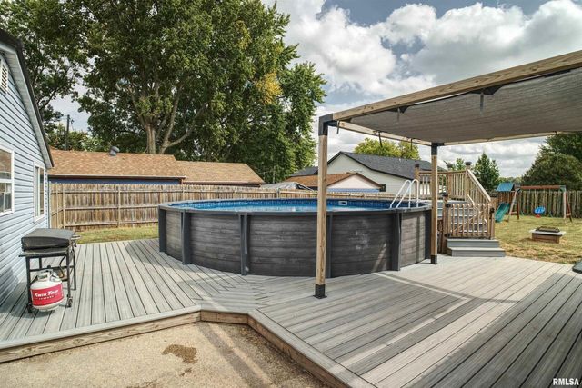 607 2ND Street, Camanche, IA 52730