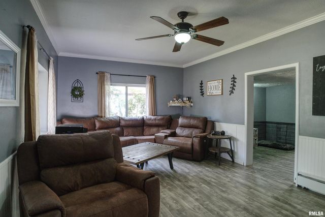 607 2ND Street, Camanche, IA 52730