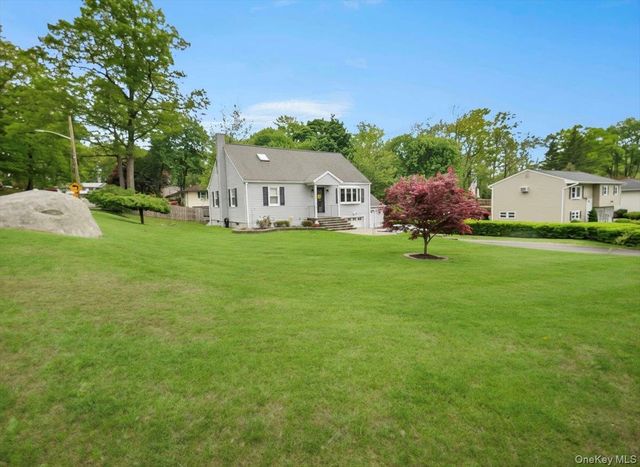 16 Will Rogers Lane, Nanuet, NY 10954