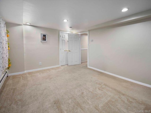 16 Will Rogers Lane, Nanuet, NY 10954