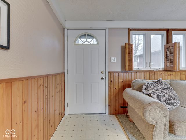 7279 Salmon Drive, Nineveh, IN 46164