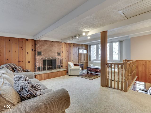 7279 Salmon Drive, Nineveh, IN 46164