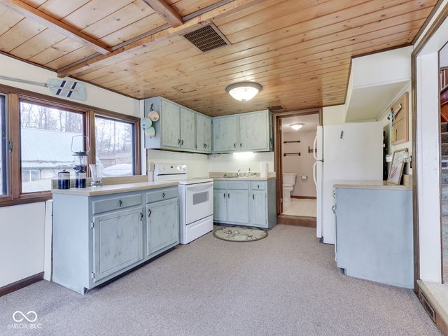 7279 Salmon Drive, Nineveh, IN 46164