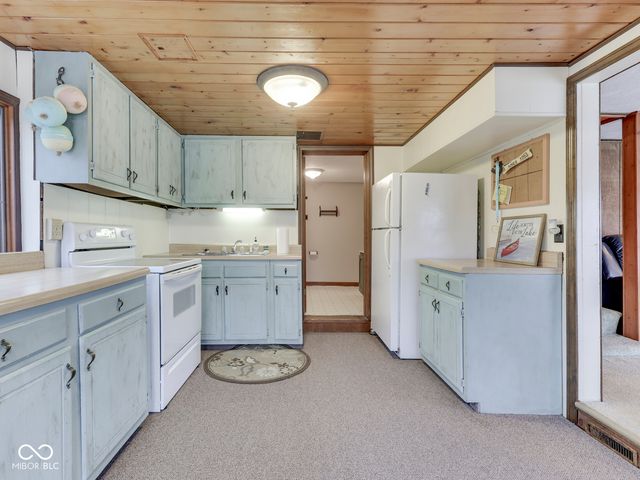 7279 Salmon Drive, Nineveh, IN 46164