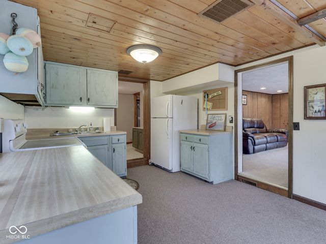 7279 Salmon Drive, Nineveh, IN 46164