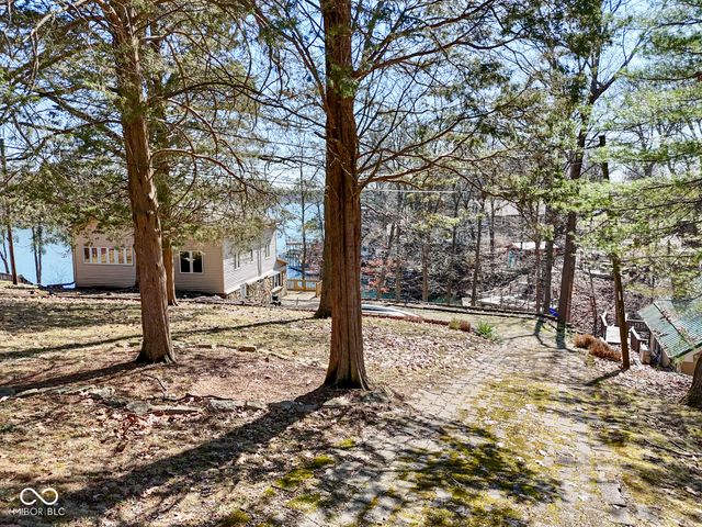 7279 Salmon Drive, Nineveh, IN 46164