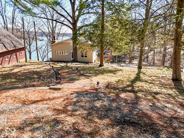 7279 Salmon Drive, Nineveh, IN 46164