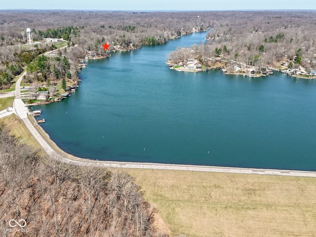 7279 Salmon Drive, Nineveh, IN 46164