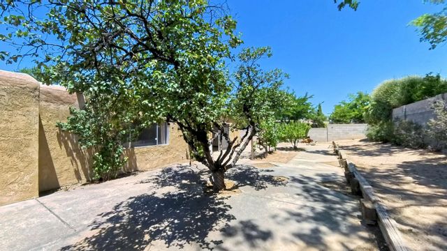 3816 Pennsylvania Street NE, Albuquerque, NM 87110