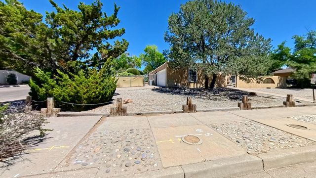 3816 Pennsylvania Street NE, Albuquerque, NM 87110