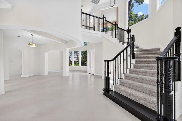 46 Kingwood Greens Drive, Houston, TX 77339