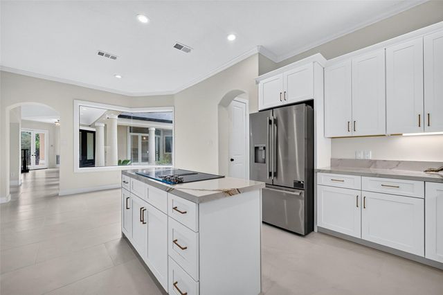 46 Kingwood Greens Drive, Houston, TX 77339