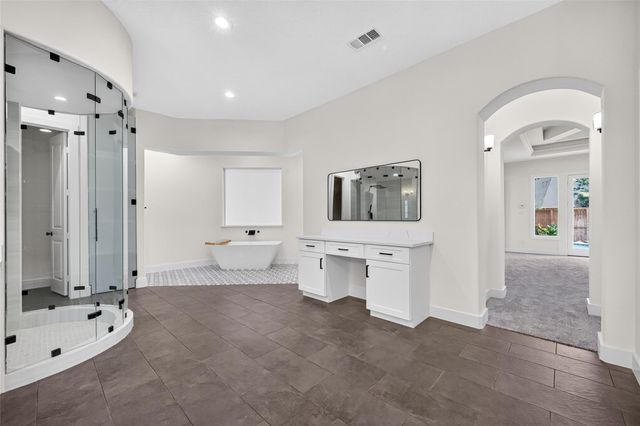 46 Kingwood Greens Drive, Houston, TX 77339
