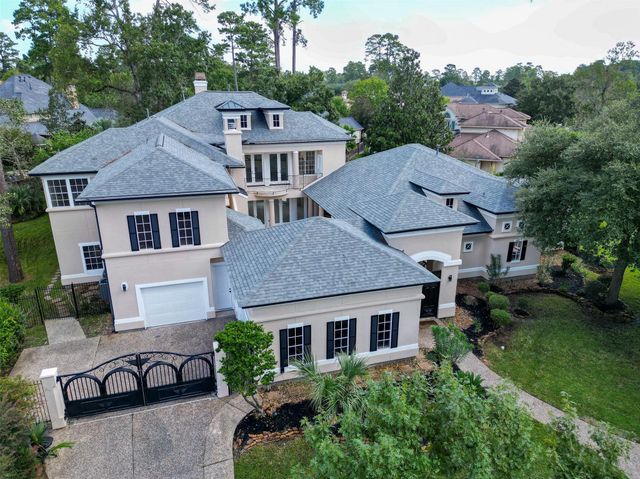46 Kingwood Greens Drive, Houston, TX 77339