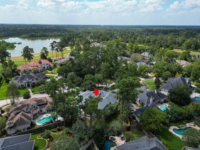 46 Kingwood Greens Drive, Houston, TX 77339