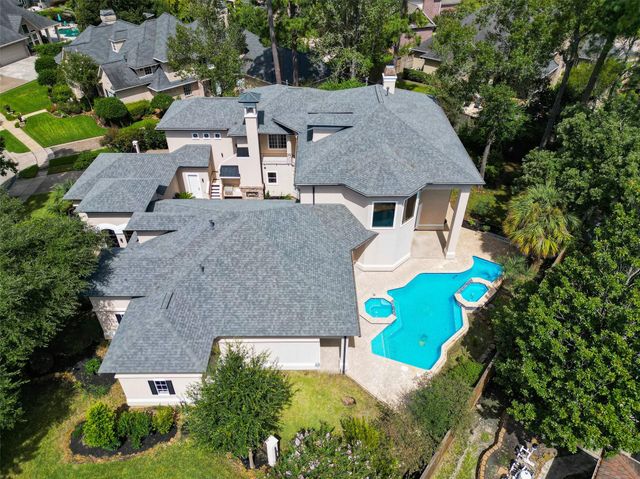 46 Kingwood Greens Drive, Houston, TX 77339