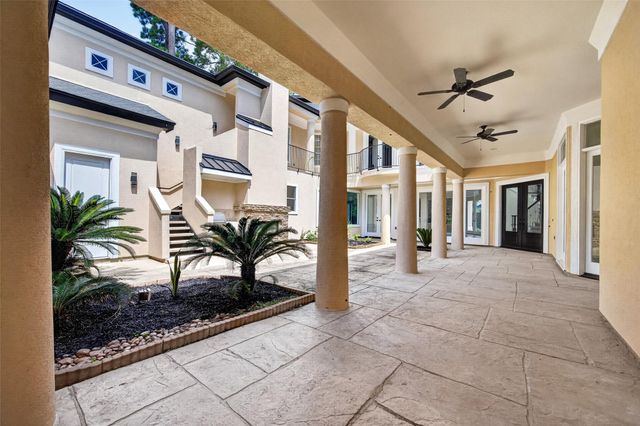 46 Kingwood Greens Drive, Houston, TX 77339