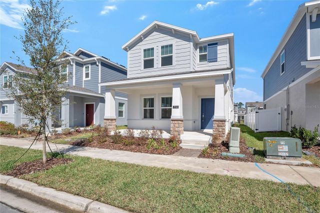 714 SQUIRE AVENUE, Debary, FL 32713