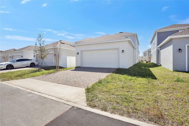 714 SQUIRE AVENUE, Debary, FL 32713