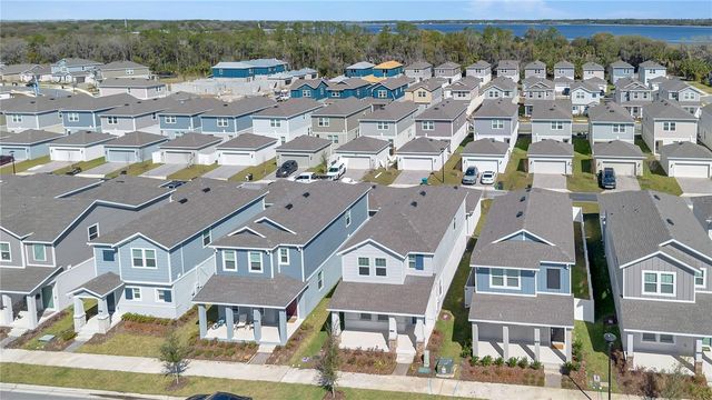 714 SQUIRE AVENUE, Debary, FL 32713