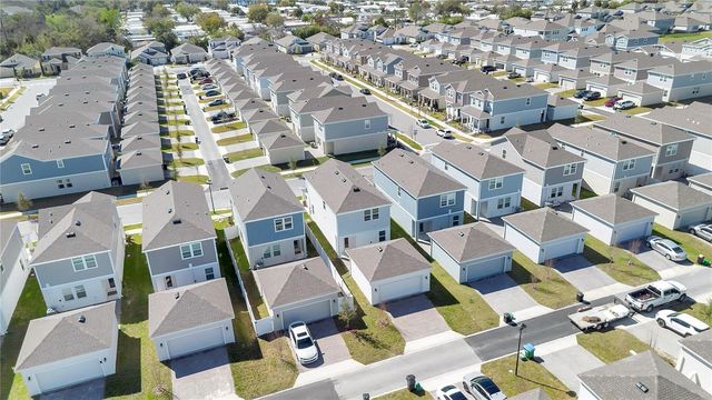 714 SQUIRE AVENUE, Debary, FL 32713