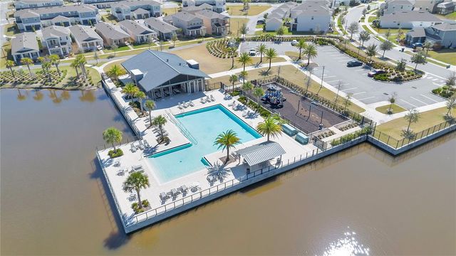 714 SQUIRE AVENUE, Debary, FL 32713