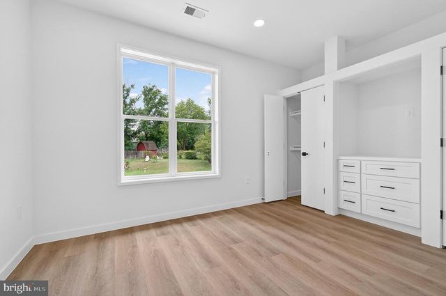 14404 BIRCHDALE AVE, Woodbridge, VA 22193