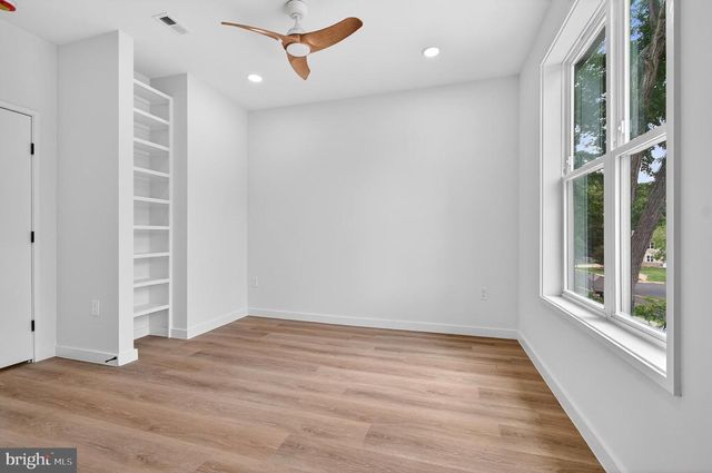14404 BIRCHDALE AVE, Woodbridge, VA 22193