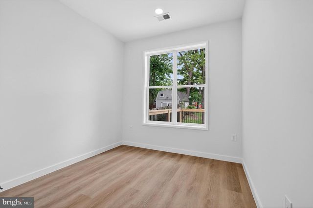 14404 BIRCHDALE AVE, Woodbridge, VA 22193