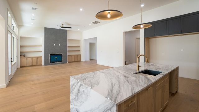 9926 Warwana Road, Houston, TX 77080