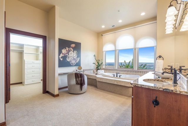 2495 Morency Dr, Richland, WA 99352