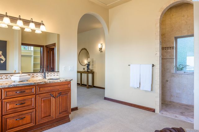 2495 Morency Dr, Richland, WA 99352
