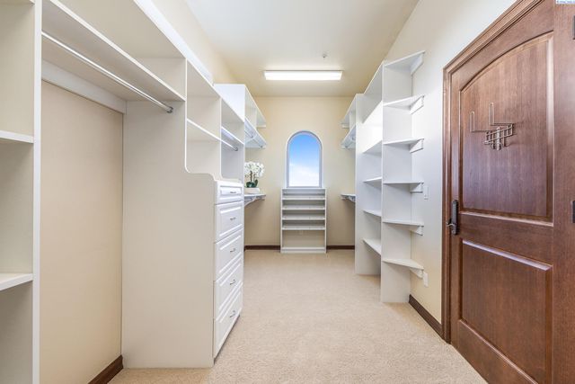2495 Morency Dr, Richland, WA 99352