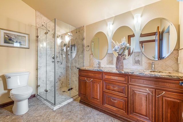 2495 Morency Dr, Richland, WA 99352