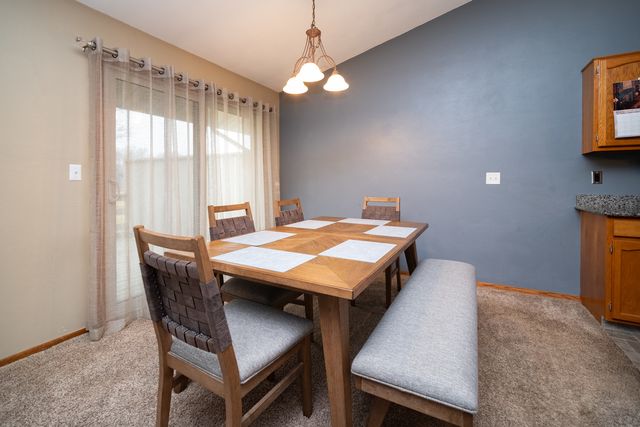 4653 High Point Drive 28, Rockford, IL 61114