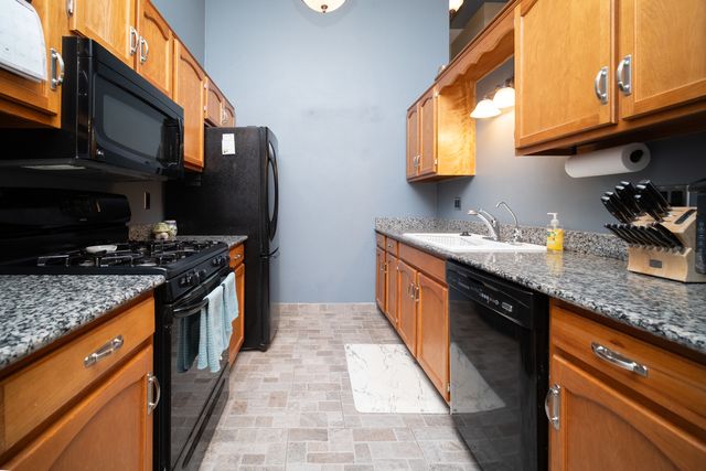 4653 High Point Drive 28, Rockford, IL 61114