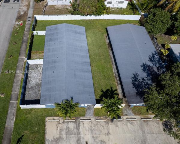 1721 SW 1725 11th Court, Fort Lauderdale, FL 33312