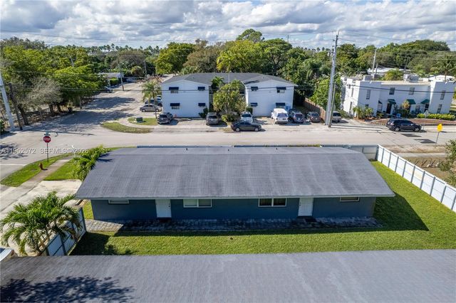 1721 SW 1725 11th Court, Fort Lauderdale, FL 33312